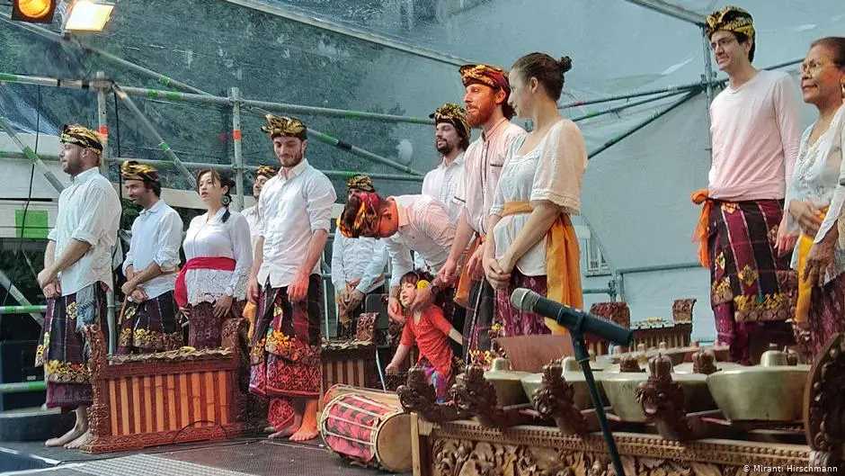 Festival Budaya Lokal Semakin Mendunia